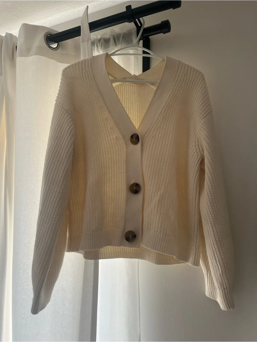 H&M Cream Rib-Knit V-Neck Button Cardigan - Picture 1 of 4